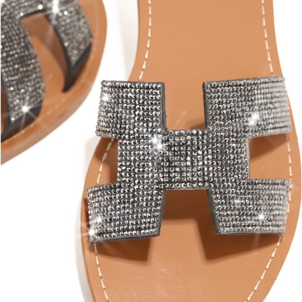 Miss Lola sandals